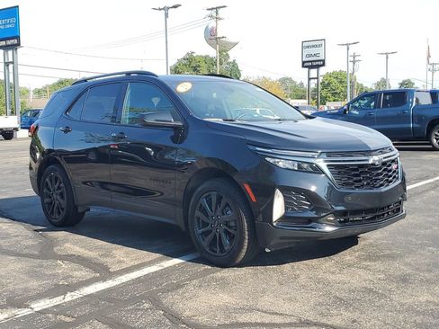 Used 2023 Chevrolet Equinox RS AWD/4WD image 3