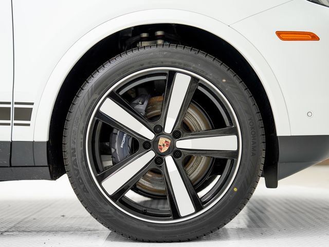 Certified 2026 Porsche Cayenne Coupe AWD/4WD image 26