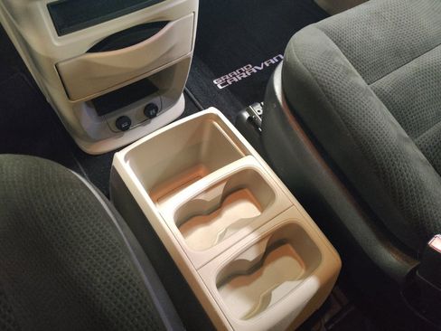 Used 2016 Dodge Grand Caravan SE w/ Quick Order Package 29E SE image 26