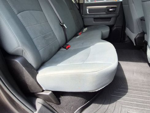 Used 2019 RAM 1500 Classic SLT AWD/4WD image 18