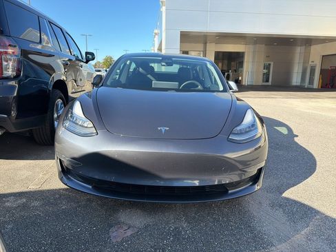 Used 2020 Tesla Model 3 Long Range image 2