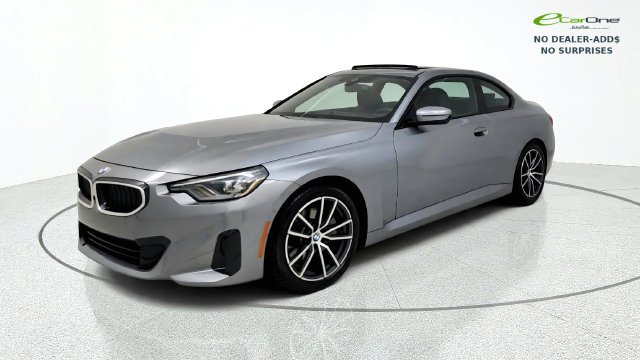 Used 2025 BMW 230i Coupe RWD image 3