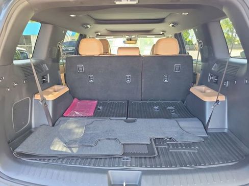 Used 2025 Hyundai Santa Fe Limited image 7