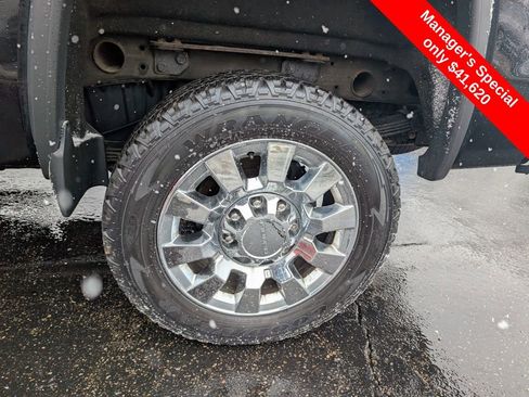 Used 2016 GMC Sierra 2500 Denali w/ Duramax Plus Package AWD/4WD image 25