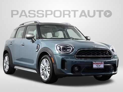 Used 2024 MINI Cooper Countryman S w/ Signature Upholstery Package FWD image 3