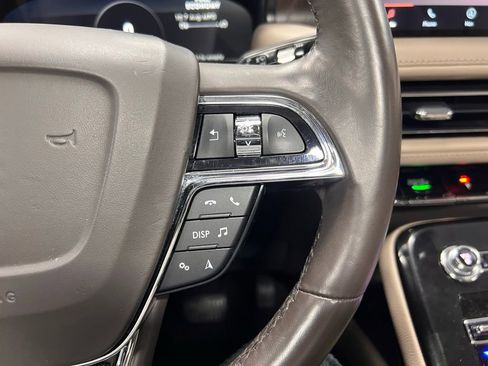 Used 2022 Lincoln Nautilus Reserve w/ Luxury Package image 27