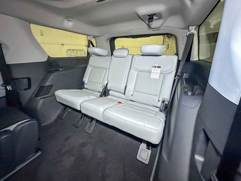 New 2025 Ford Expedition Max Platinum w/ Driver's Package AWD/4WD image 4