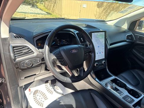 Used 2022 Ford Edge Titanium w/ Equipment Group 301A AWD/4WD image 15