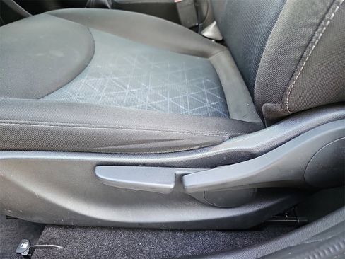 Used 2022 Chevrolet Spark LT image 28