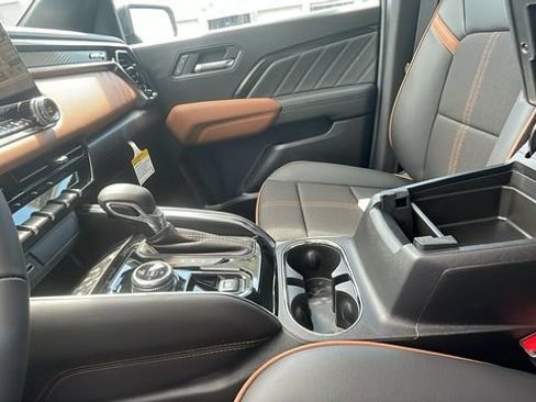 New 2026 GMC Canyon AT4 AWD/4WD image 16
