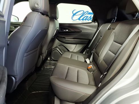 Used 2023 Chevrolet TrailBlazer RS w/ Technology Package FWD image 8