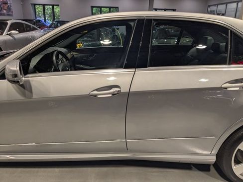 Used 2011 Mercedes-Benz E 350 4MATIC Sedan image 5