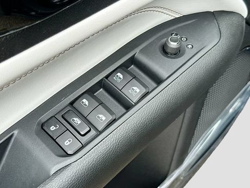 New 2026 Jeep Compass Limited w/ Sun, Sound & Navigation Group AWD/4WD image 19
