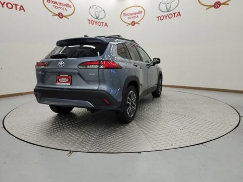 Used 2026 Toyota Corolla Cross XLE FWD image 8