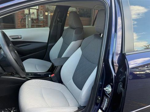 Used 2022 Toyota Corolla LE image 28