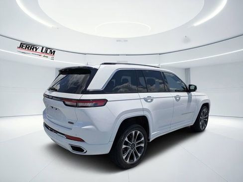 Used 2023 Jeep Grand Cherokee Overland w/ Luxury Tech Group IV RWD image 3