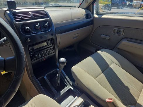 Used 2002 Nissan Frontier XE RWD image 27