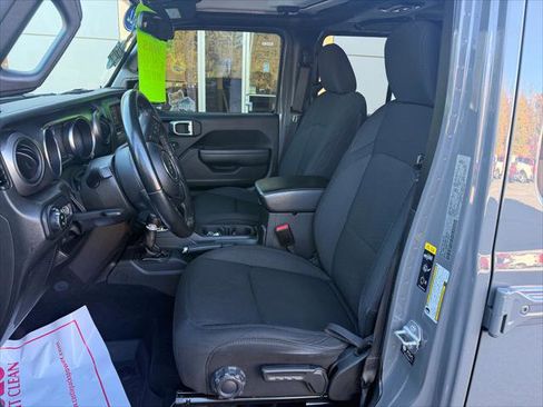 Certified 2022 Jeep Gladiator Sport image 17