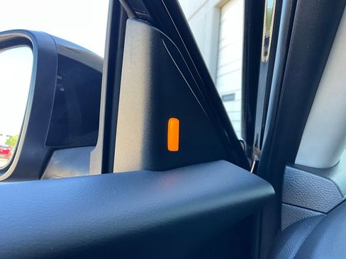 Used 2025 Nissan Sentra S image 18