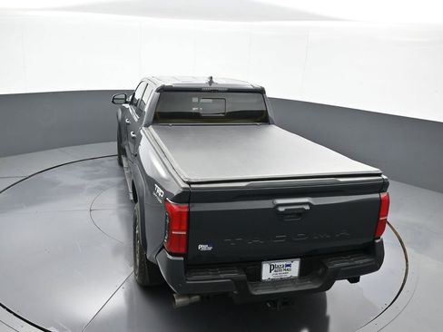 Certified 2024 Toyota Tacoma TRD Off-Road AWD/4WD image 38