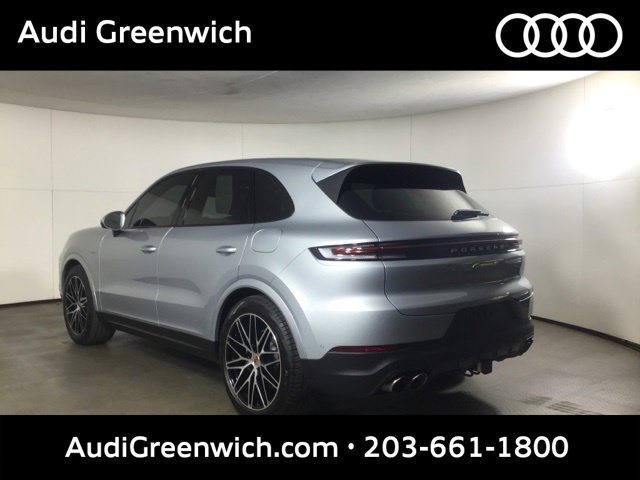 Used 2025 Porsche Cayenne S AWD/4WD image 5