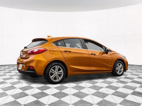 Used 2017 Chevrolet Cruze LT w/ Convenience Package FWD image 10