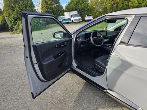 New 2025 Kia EV6 Wind image 19