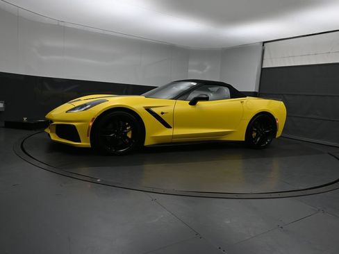 Used 2016 Chevrolet Corvette Stingray Convertible RWD image 9