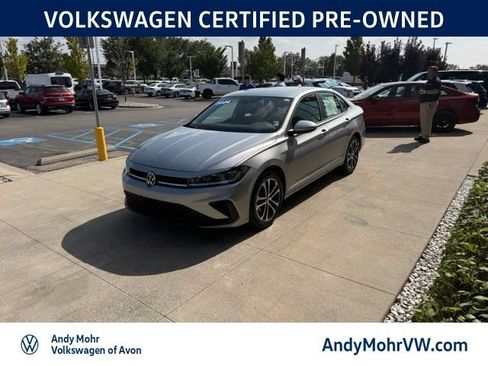 Used 2026 Volkswagen Jetta Sport FWD image 3