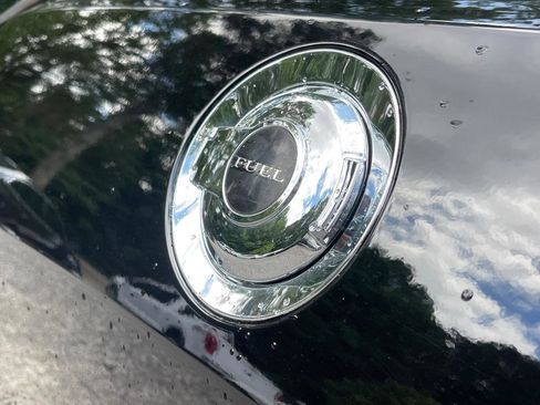 Used 2018 Dodge Challenger SXT image 10