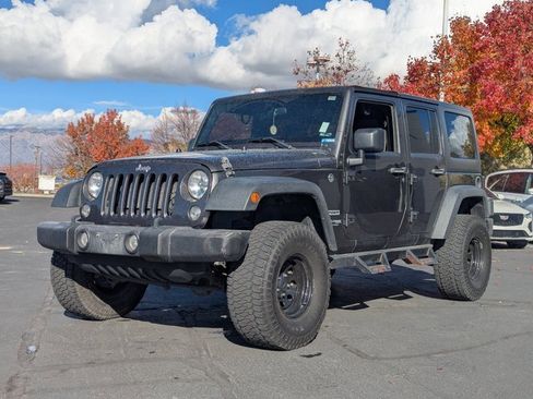 Used 2018 Jeep Wrangler Unlimited Sport w/ Connectivity Group image 7
