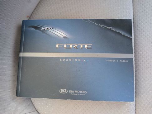 Used 2010 Kia Forte EX image 15