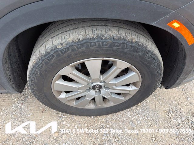 Used 2025 Hyundai Palisade SEL FWD image 14