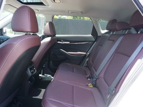 Used 2023 Kia Seltos SX w/ SX Sunroof Package AWD/4WD image 13