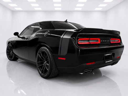Used 2022 Dodge Challenger R/T Scat Pack w/ Shaker Package RWD image 12