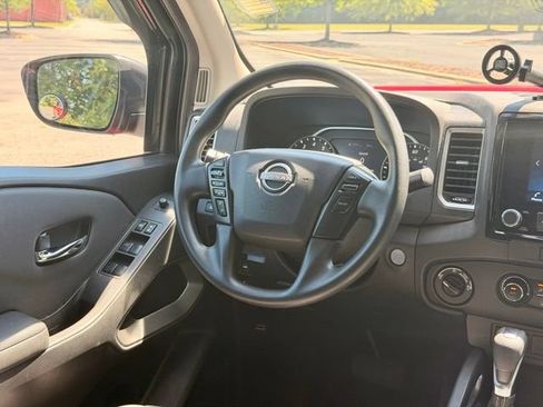 Used 2022 Nissan Frontier SV AWD/4WD image 20