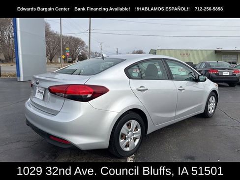 Used 2017 Kia Forte LX image 8