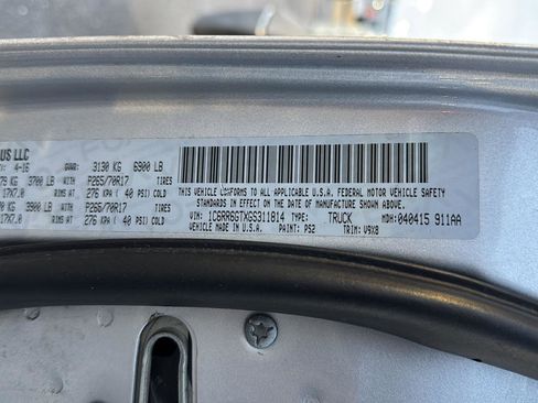 Used 2016 RAM 1500 Classic SLT image 32