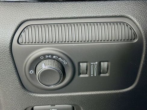 New 2026 Jeep Grand Wagoneer Limited AWD/4WD image 10