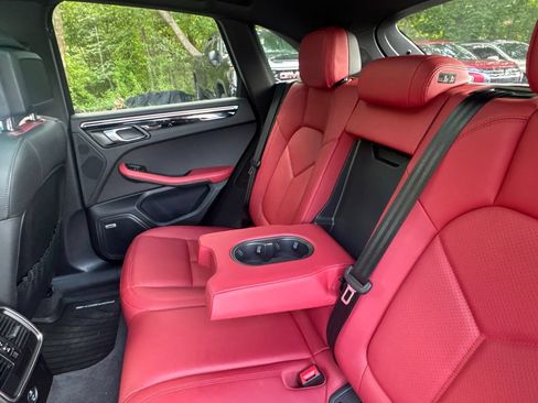 Used 2021 Porsche Macan S AWD/4WD image 32
