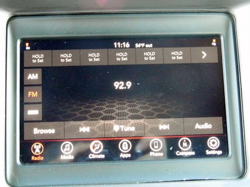 Used 2022 Dodge Charger SXT image 16
