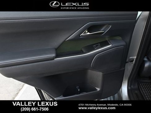 Used 2025 Lexus GX 550 AWD/4WD image 17
