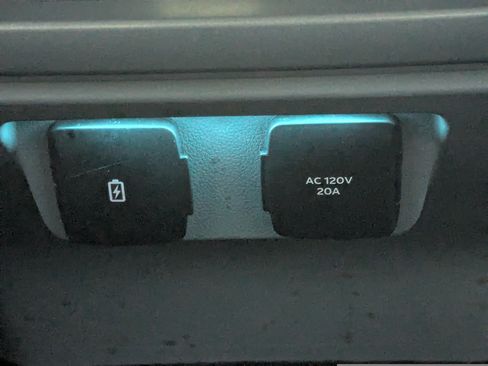Used 2023 Ford F150 XLT w/ Equipment Group 302A High RWD image 16