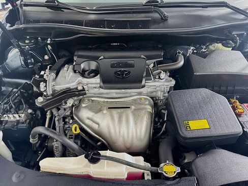 Used 2015 Toyota Camry LE FWD image 29