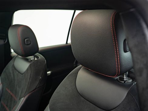 Certified 2022 Mercedes-Benz GLB 35 AMG 4MATIC image 21