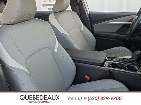 Used 2025 Toyota Camry SE w/ Convenience Package image 29