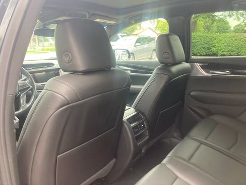 Used 2024 Cadillac XT5 Premium Luxury w/ LPO, Floor Liner Package AWD/4WD image 15