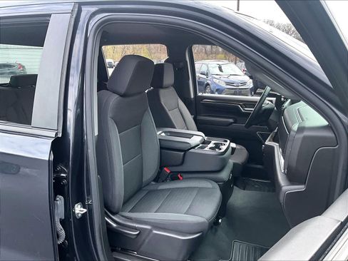 Used 2024 Chevrolet Silverado 1500 LT image 11