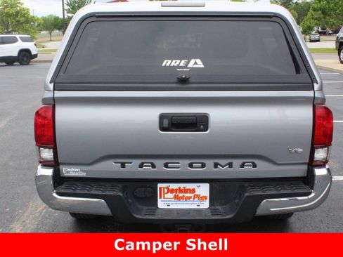Used 2021 Toyota Tacoma SR5 RWD image 7