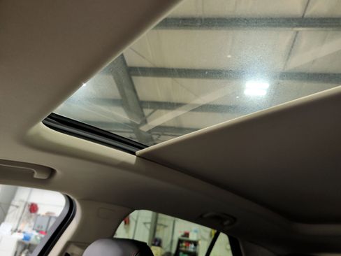 Used 2023 Buick Envision Essence w/ Sport Touring Package image 12